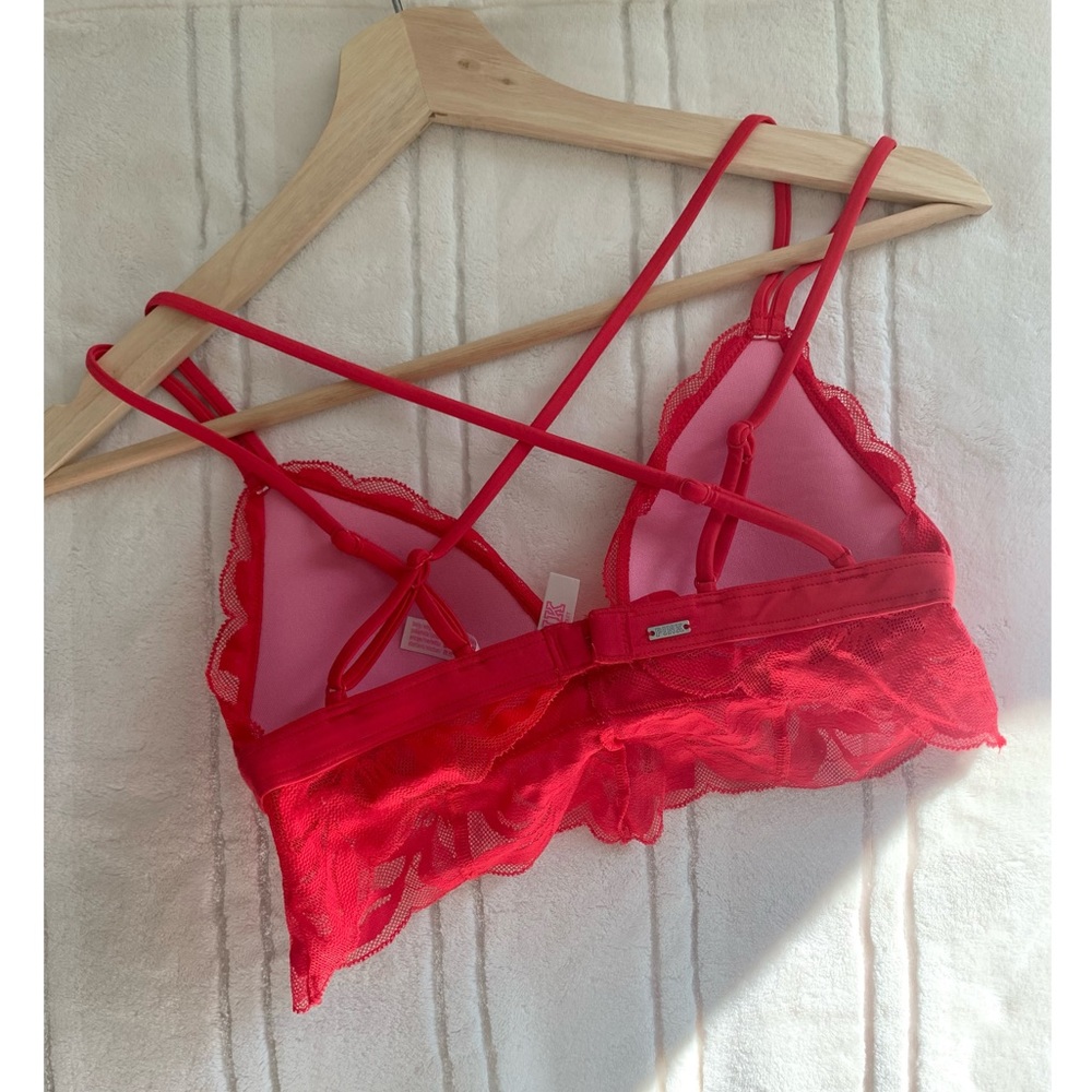 🌻Free w/ $15 Puchase ♥️ VS PINK Lace Trim Bralette - Picture 2 of 4